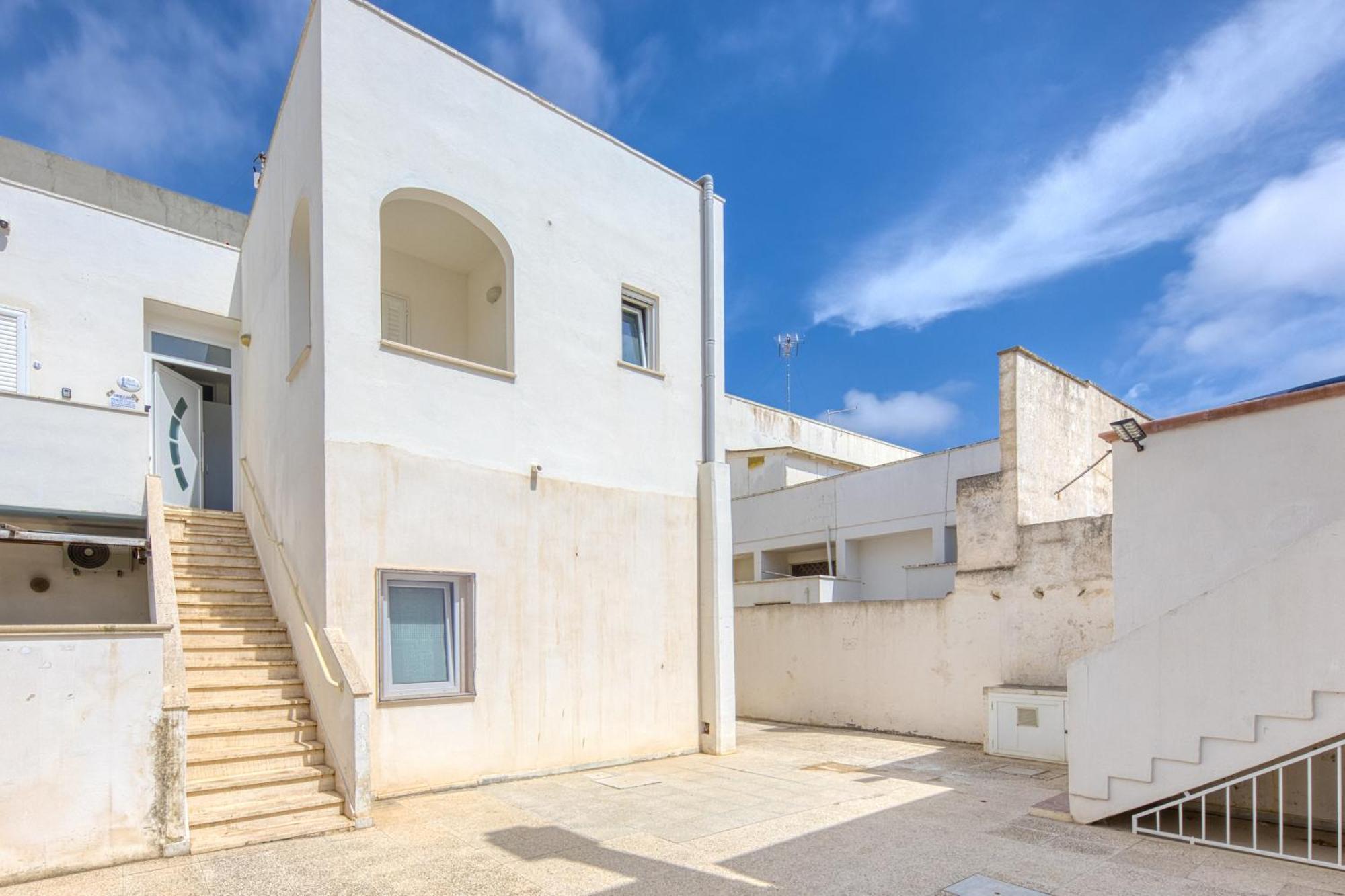 B&B Il Comandante A 100 M Dalla Spiaggia Torre San Giovanni Ugento Ngoại thất bức ảnh